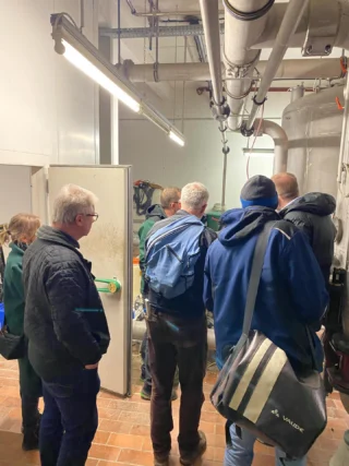 Diese Woche stand die Energie im Vordergrund, nach der Übernahme der Biogasanlage in Isny zum 1.4, standen auch in Aulendorf Termine an. Mit den Planern von IBS hatten wir einen Vorort Termin, zur Transformation der Energiezentrale, und des Ausbaus des Nahwärmenetz.