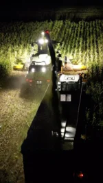 3 Tage lang durften wir den John Deere F9 500 testen. Vielen Dank an die Firma @zuernlandtechnik für diese Möglichkeit. 
Was meint ihr zu dem Häcksler? Schreibt es uns in die Kommentare. 😊